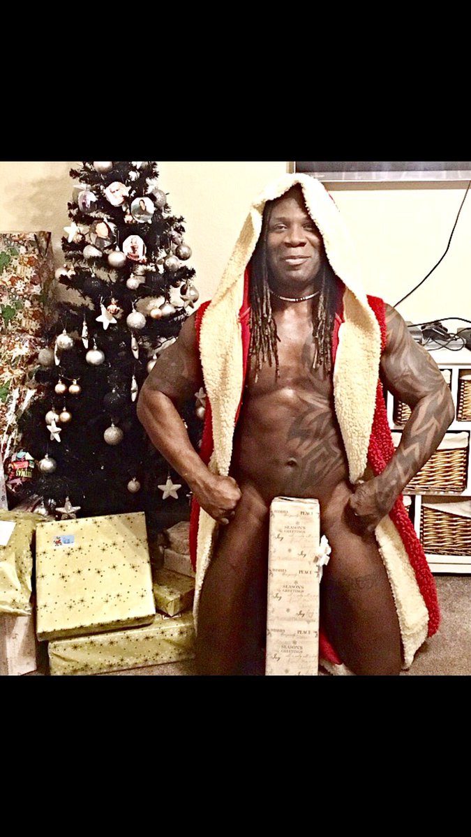 ToniStormUK's tweet photo. Merry Xmas one and all. Have a great day.x https://t.co/qj7XGmdqE4