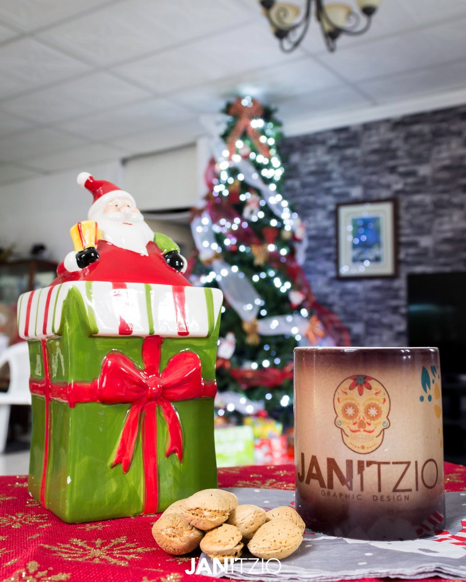 janitziodesign's tweet photo. Feliz navidad #pty #507 #panama #photography #photo #janitzio #RepostPanama #photographer #canon #yousocanon https://t.co/gGO9kNkkzP