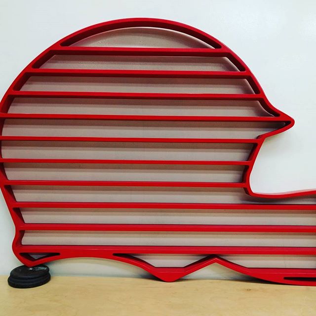 LaneyFabLab's tweet image. Laney FabLab  #cnc #shopbot mini football helmet display shelf for my nephew #laneyfablab #laneycollege
