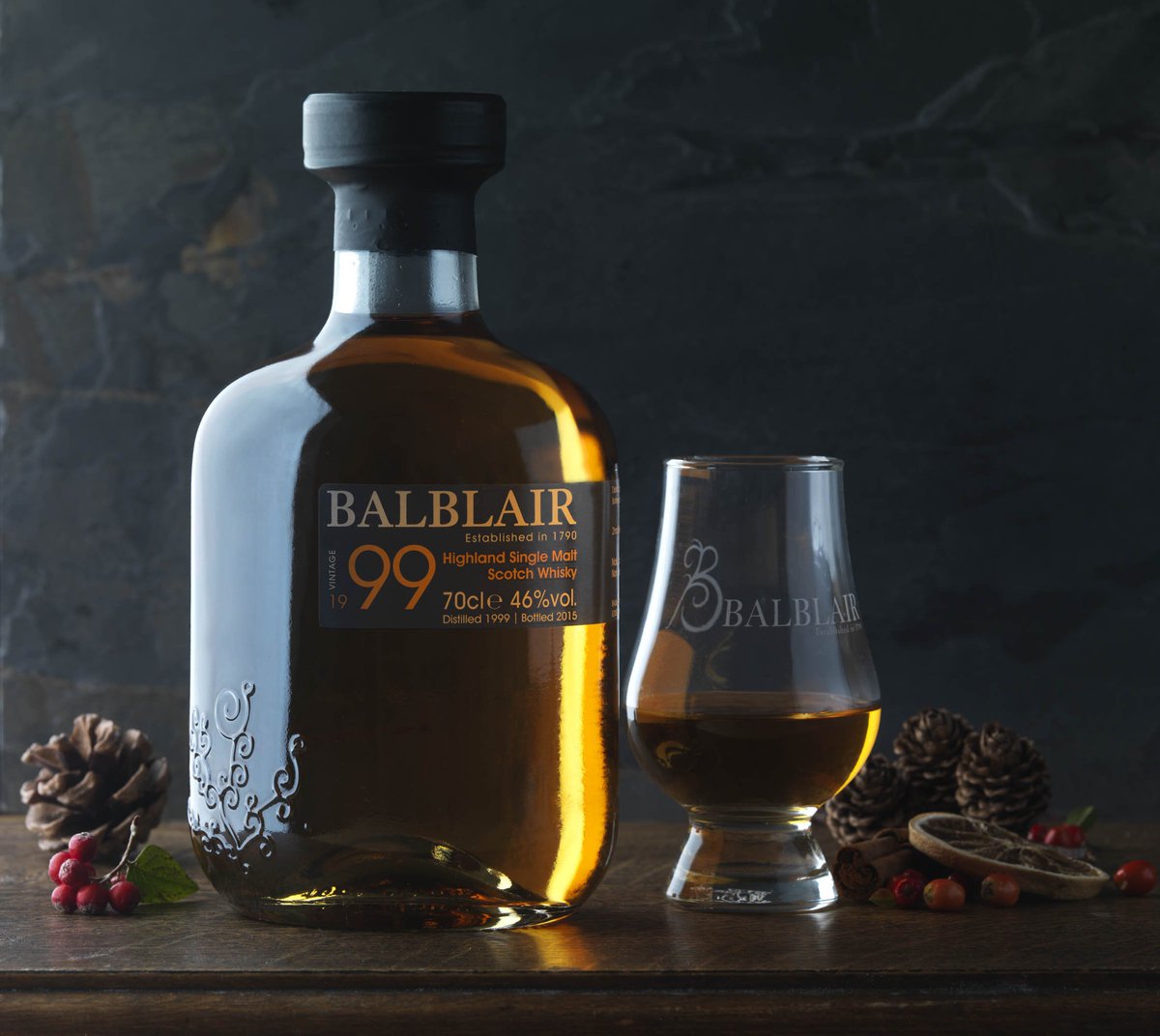Balblairwhisky's tweet photo. With notes of fruity Christmas Cake, Vintage 1999 makes for the perfect after-dinner dram. #MerryChristmas https://t.co/82neXRIu0u