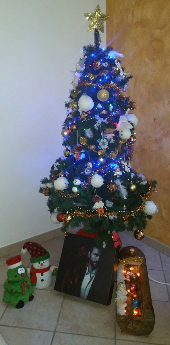 katiaMMLights's tweet photo. @mengonimarco il mio più bel regalo sei tu! #buonnatale #buoncompleannomarcomengoni #MMengoni'slights https://t.co/QVv1Y9H2jq