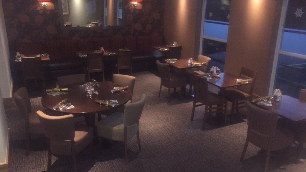 Merry Christmas from the premier inn team🎄🎁 #PIWOW <a href="/pi_normancross/">Peterborough A1(M)</a>