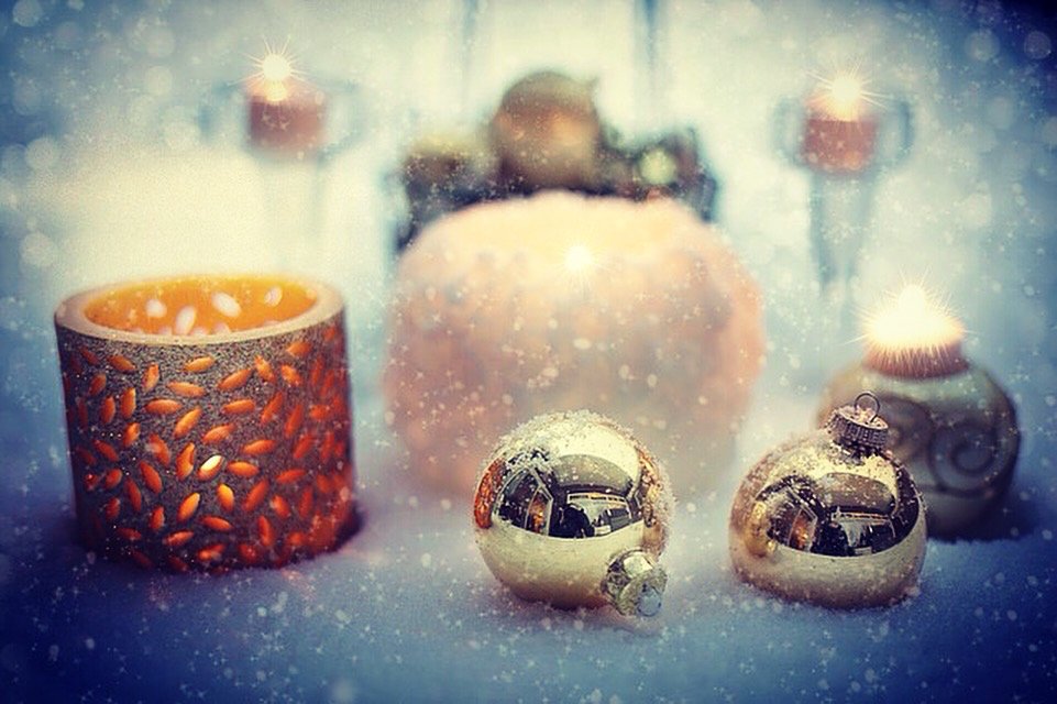 Lami_Restaurant's tweet photo. We are closed today but we wish you Happy Holidays to you and your family. We love you and are excited to see you tomorrow! #happyholidays https://t.co/T3lktV6tmT