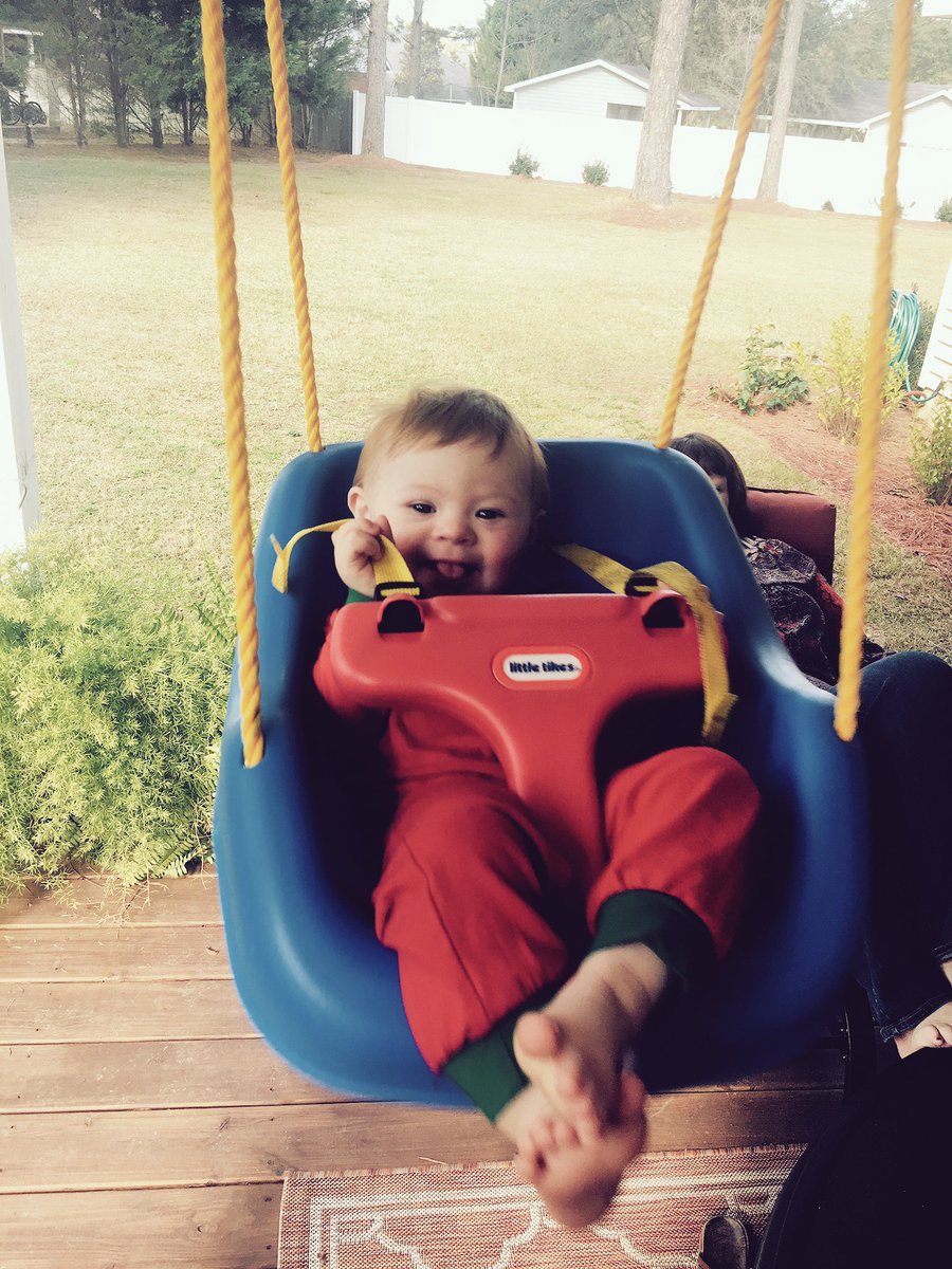 probablytaylorb's tweet image. The holidays with a little one is a whole other thing. #cuteexplosion #cousin @mgdunn127