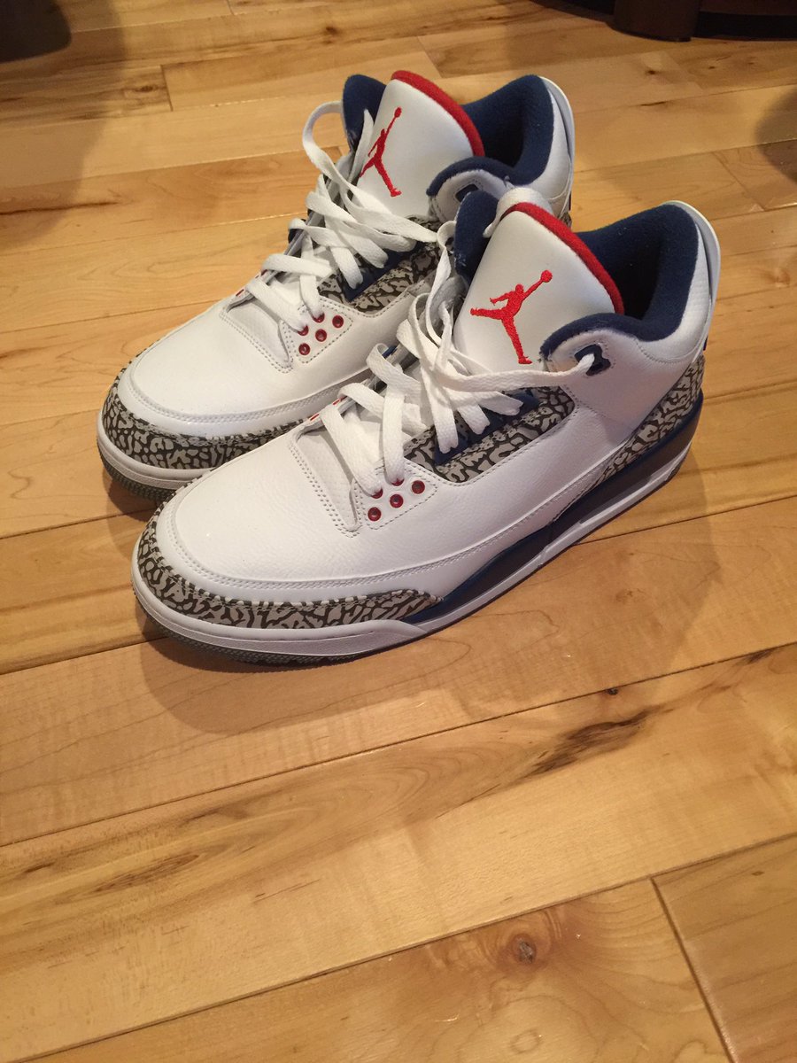 Throttle14's tweet image. Pretty proud of my gift to @bigsmooth605 I actually want a pair for myself 😂#newjs