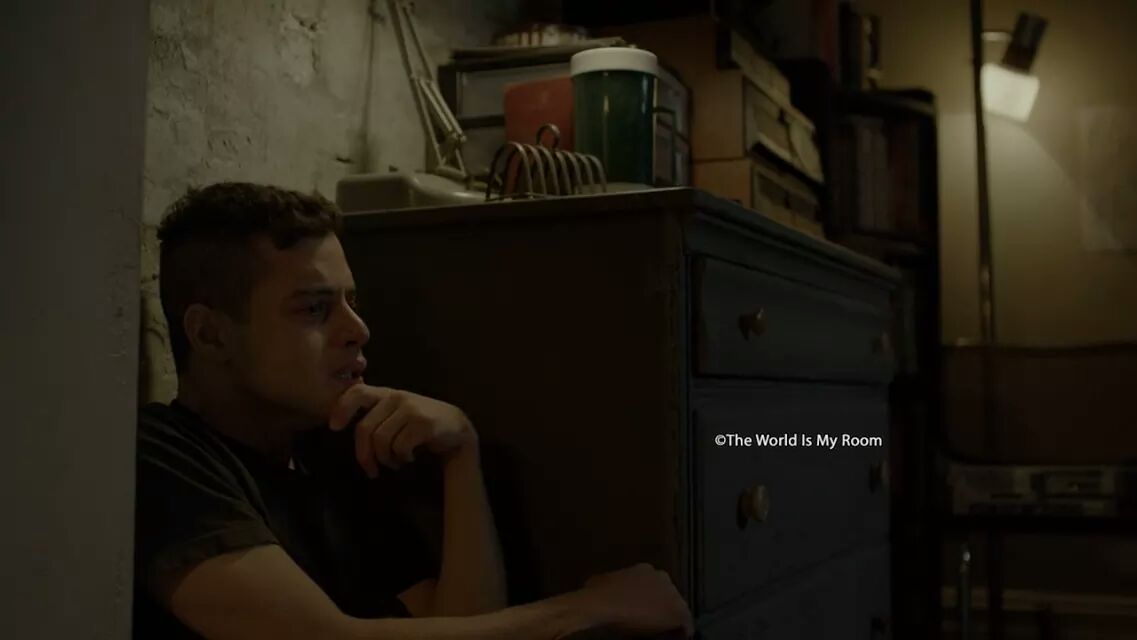 "الإكتئاب ليس علامة ضعف، بل هو أشارة إلي مُحاولتك أن تكون قويًا لفترة طويلة جدًا."