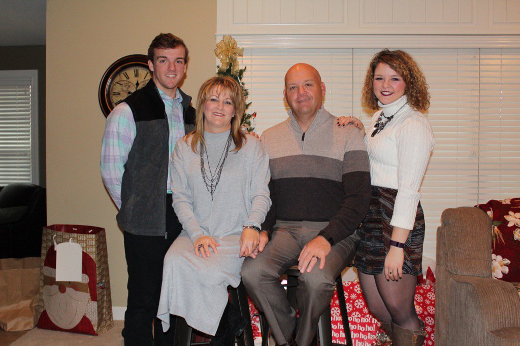 coachbdawson's tweet image. Merry Christmas from the Dawson's! May God bless you and your family! #family #Jesusisreason