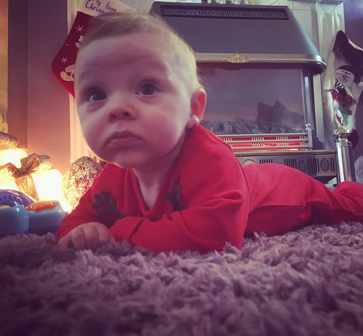 _HannahR's tweet photo. Our beautiful boys first Christmas ❤ https://t.co/NsPAf8q9Zk