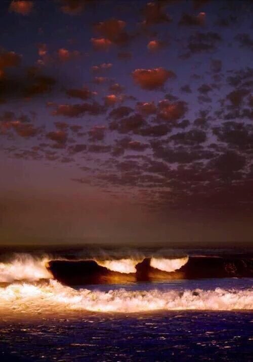 beach_sekai's tweet photo. i want to walk the beach at night 🌓🌌🌊
#綺麗 #バカンス https://t.co/RzzvLfWyJx