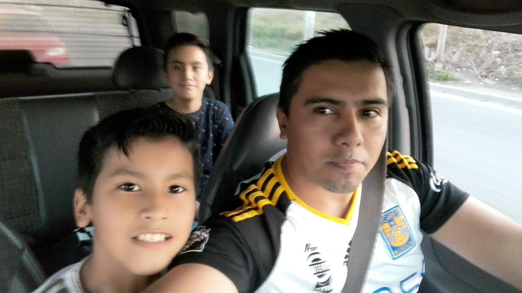 _benom's tweet image. #PorLaQuinta apunto de ver el partido