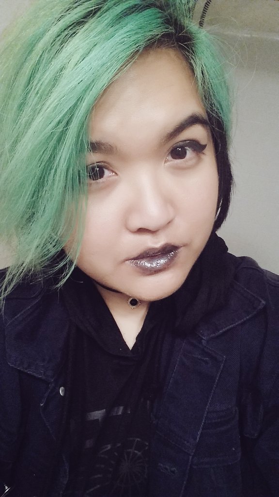 Can u believe the last time I took a selfies was in october... tagged by @dibeediboop ...<a href="/hikash0/">hikash0</a>  <a href="/memorille/">megan ☀️➡️ANM, Game On Expo, AX</a> <a href="/beestergold/">BeesterGold</a> ...