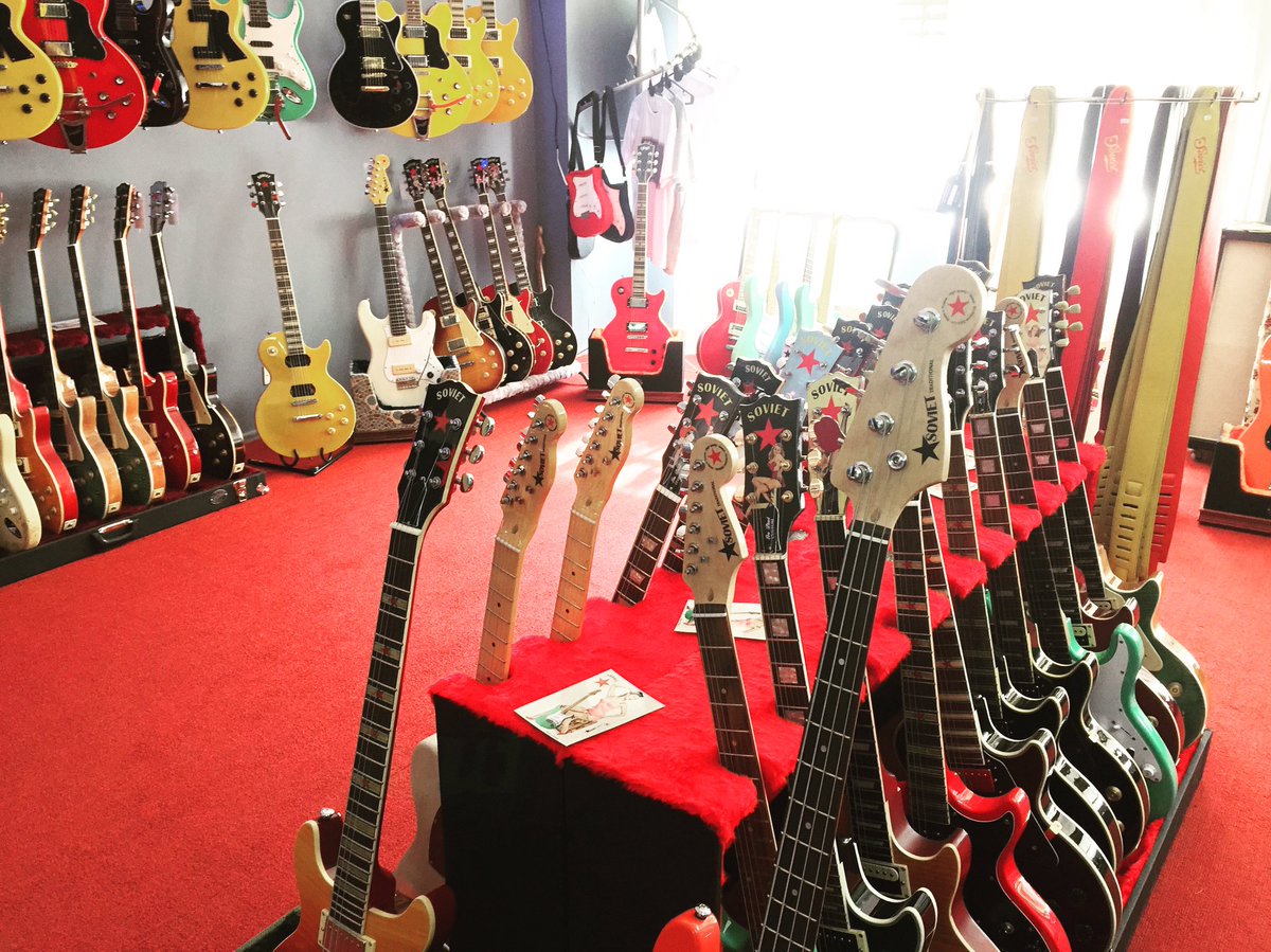 sovietcustom's tweet image. #guitarrassovietcustom #bajossovietcustom #sovietcustomshop #luthierargentina #instrumentosmusicalesargentina #guitarrasjazz #guitarrasrock