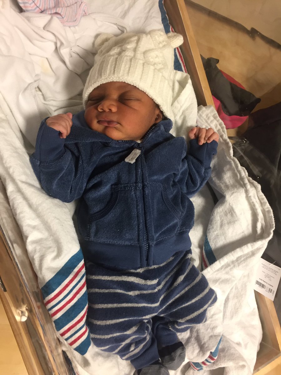 _cardeaaa's tweet image. My son so handsome 💙