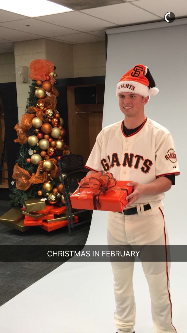 SFGsnaps's tweet photo. Hope all baseball and @SFGiants fans have a #MerryChristmas and can't wait for Feb!
- β€ #SFGsnaps ππ https://t.co/X8pcHSWK1N
