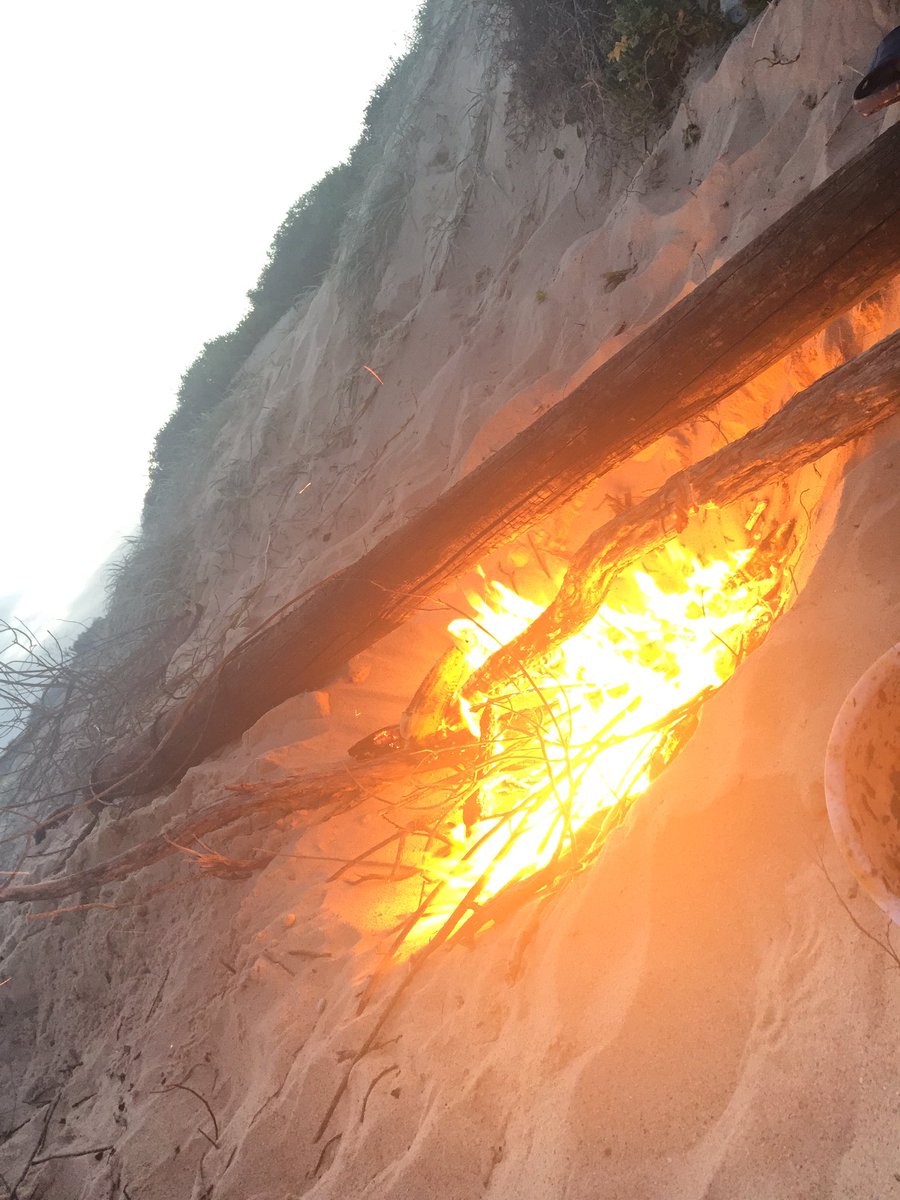 Tachi1996's tweet photo. Camping near the beach. @Tachi2002usa @firedragonboyUS @AviationJunk @DianeRhodesRBLX @USMDictator https://t.co/99kxIDkxjo
