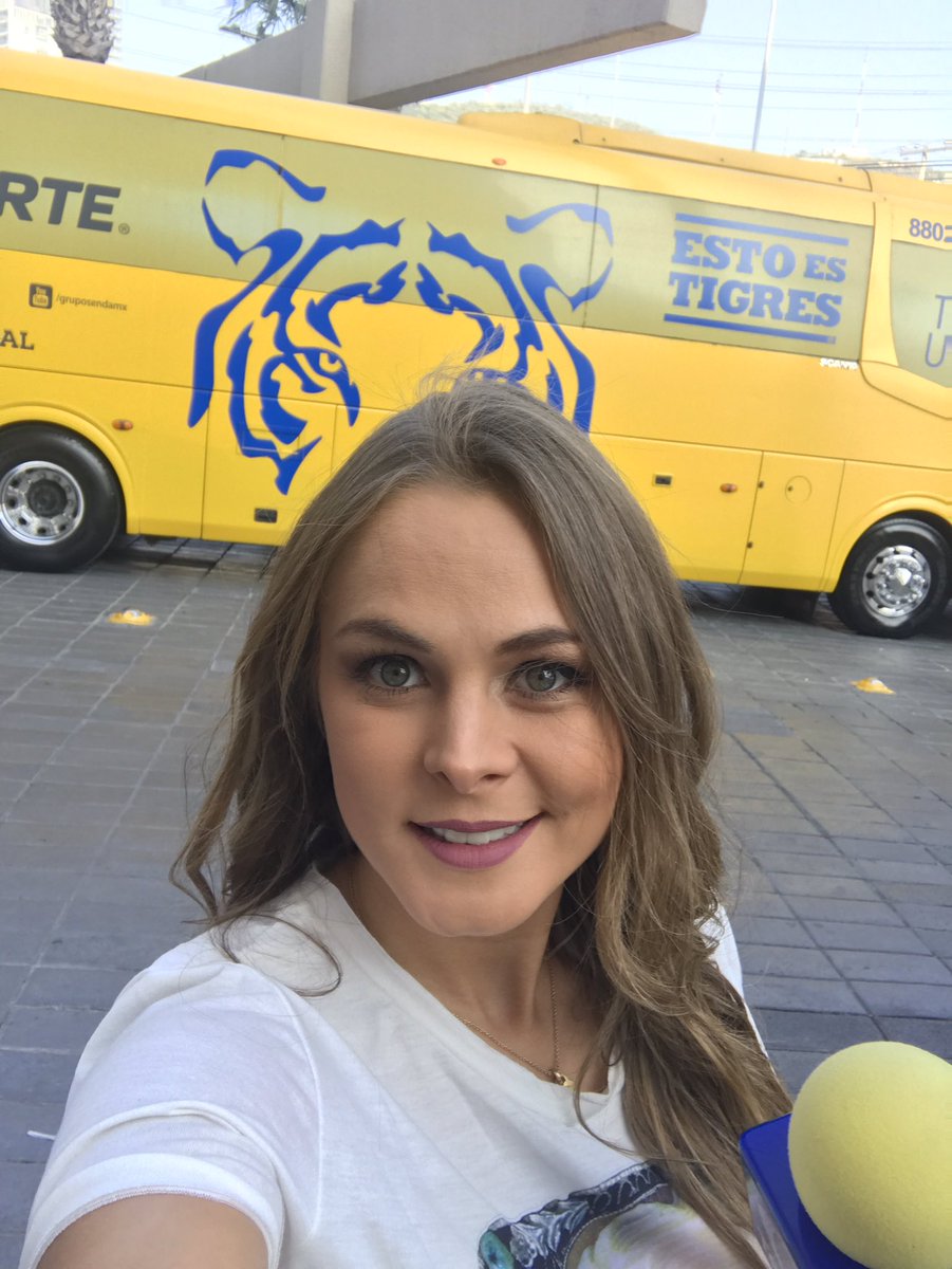 VirginiaRmz's tweet photo. Parezco niña chiquita ! Mi sueño mi trabajo! Emoción al máximo ! #TigresPorLaQuinta https://t.co/RTLJamfAJ4
