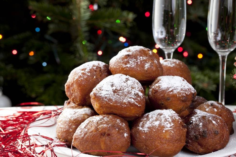 Op 31 december bakken we ze weer bruin in de #speeltuin  #leonardus #leonardusbuurt  #Helmond #oliebollen