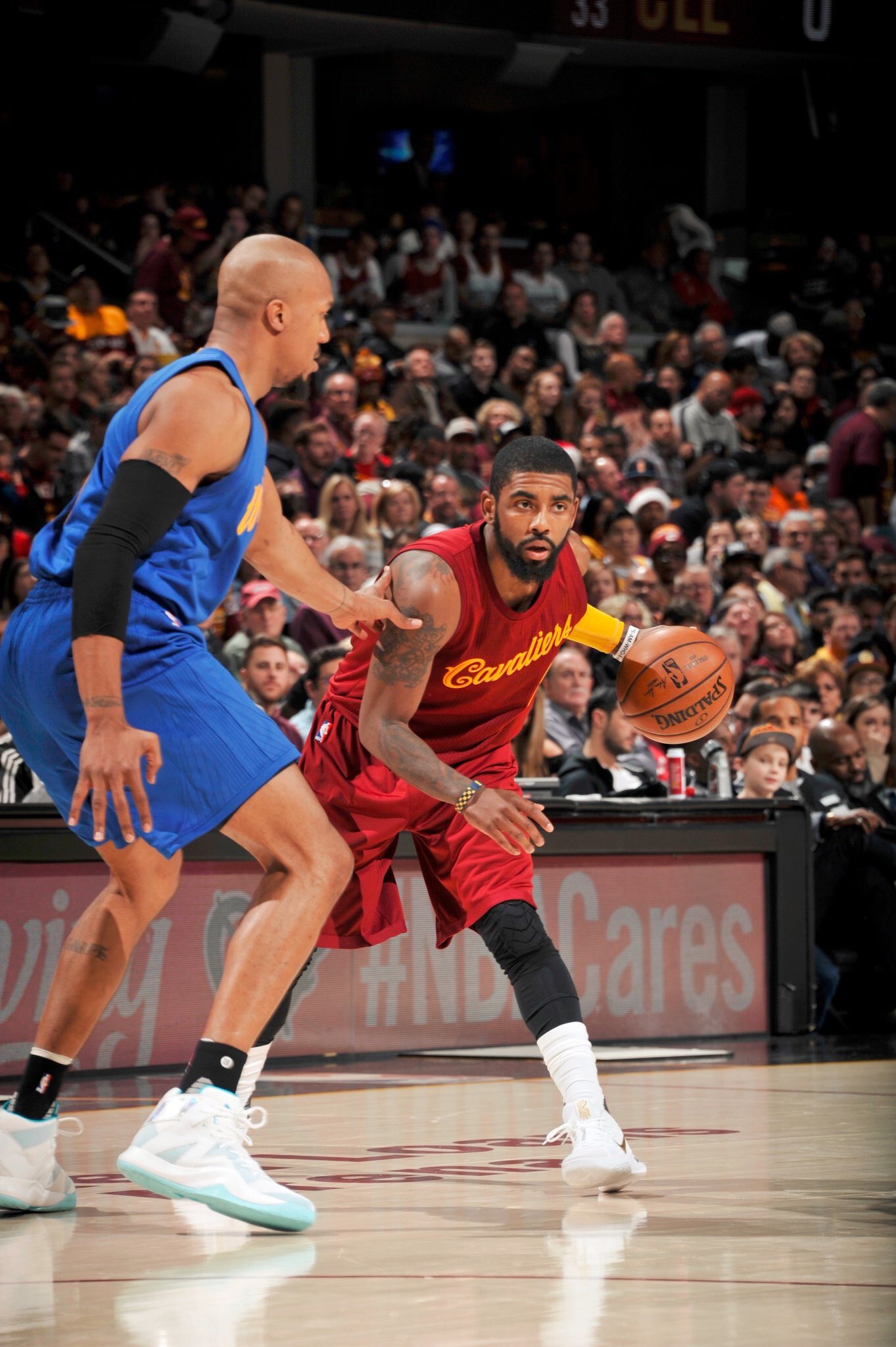 NBA SKITS on X Kyrie Irving had himself a game against the Warriors on Christmas Day 25 points 10 assists 7 steals 6 rebounds 1 Game winner https t bZBCoxCU2C X
