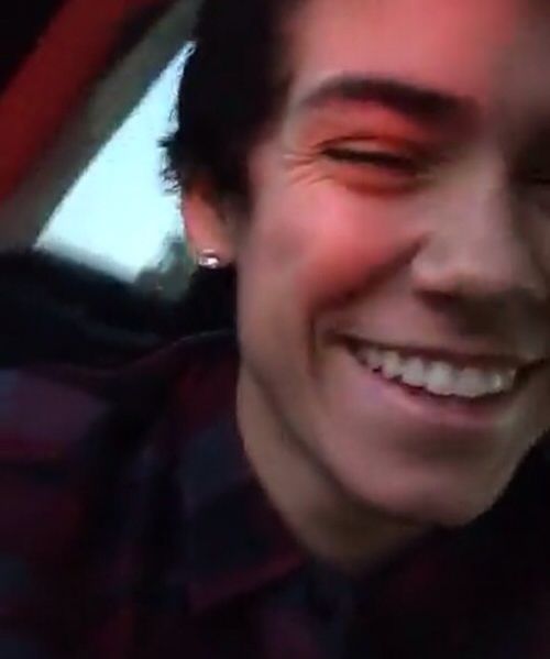 wesaspoems's tweet image. 