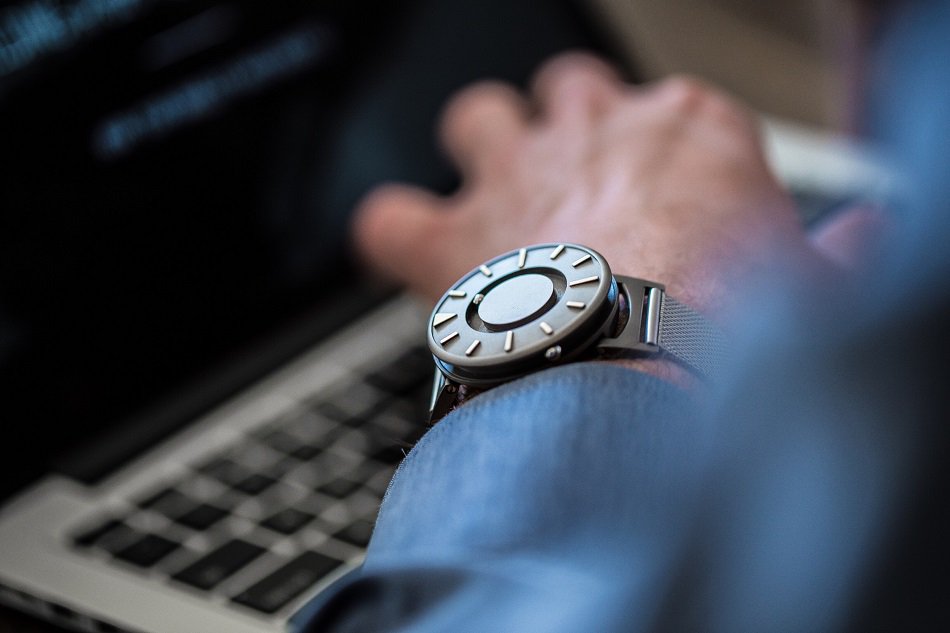 pmqhkdesign's tweet photo. Eone Timepieces offer innovation and a mission to create fashionable items accessible for everyone #PMQHK #PMQDesign https://t.co/4pZXVglKqK