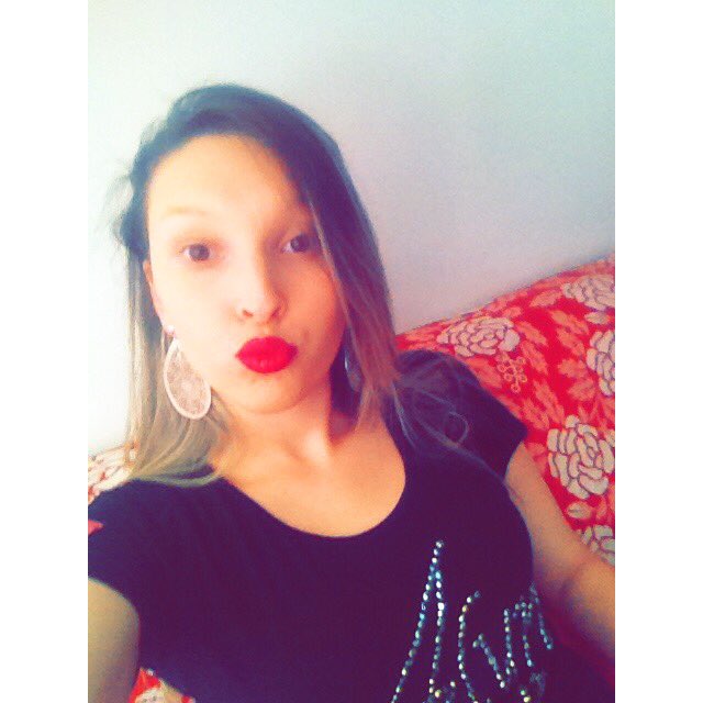 JehMdf's tweet image. Dias ruins vão e melhores vem #chegue #1 niver #1.9