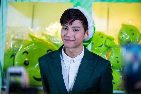 beathefan's tweet photo. should have used this photos instead #SantaBank https://t.co/jynmeCPmFQ