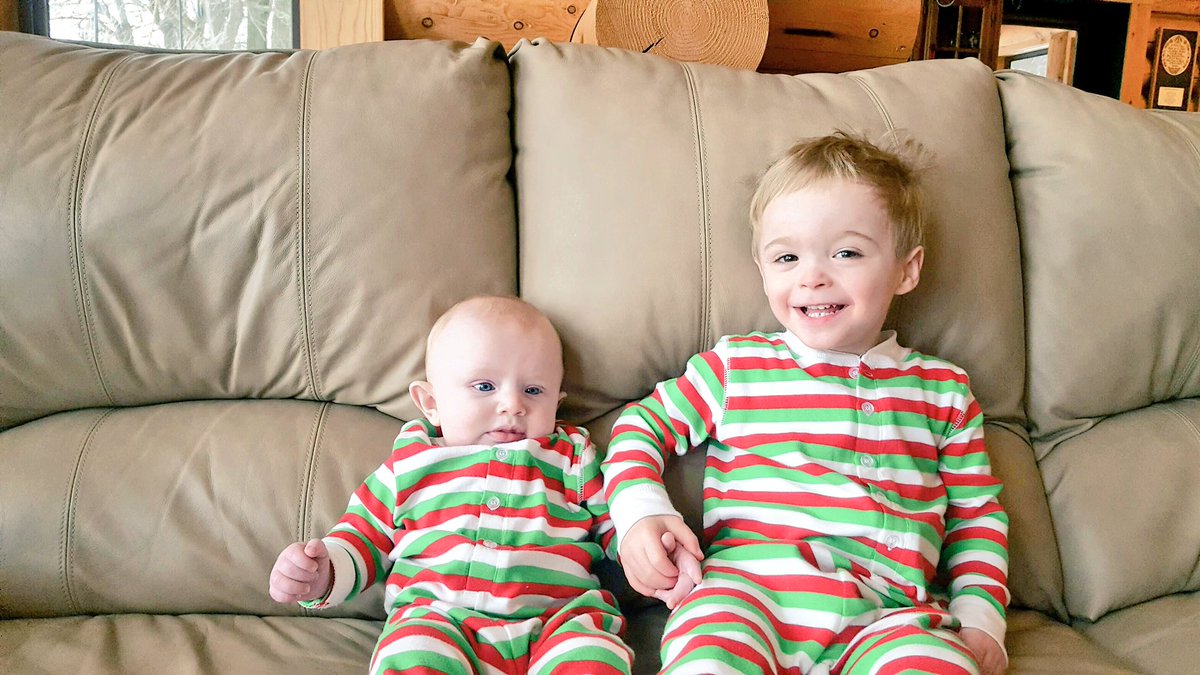 _hayyss_'s tweet photo. My baby boy's 1st Christmas🎄❤️ #CarsonDean https://t.co/kbznPsQm1Q