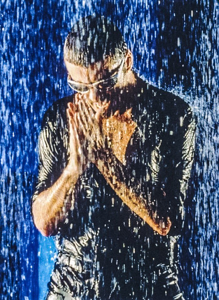 I feel shock, disbelief and sadness as someone who I felt a kindred spirit with passed away today... #GeorgeMichael instagram.com/p/BOdhsWBDr1c/