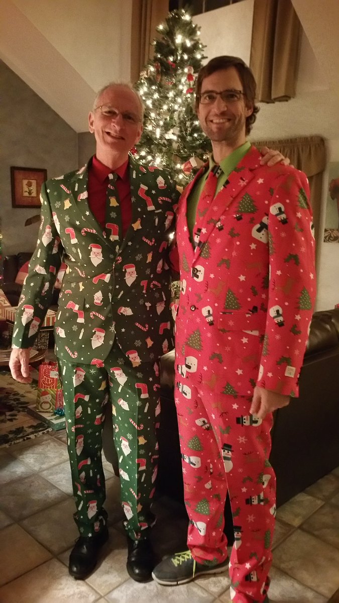 JarrelJustin's tweet photo. Merry Christmas! #Christmas2016 #FatherAndSon https://t.co/hOVupdCKbA