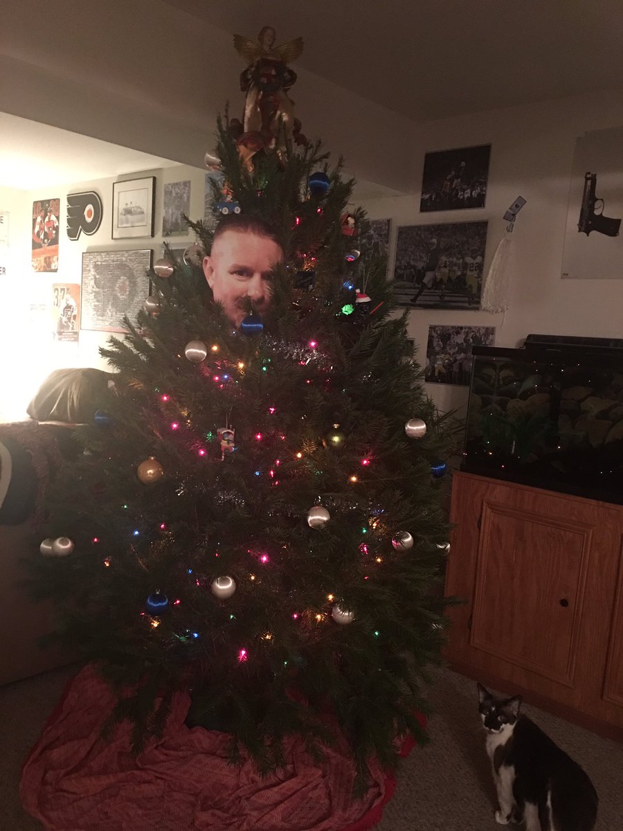 wheresrog's tweet photo. Merry Christmas to all and to all a good night!! 🎄🎁 @poconoraceway @bigdalsky @LaRosej3 @Rgreen16 @EFlood90 @rfelty21 @Kevin_Teel https://t.co/2JuSKUYvSZ