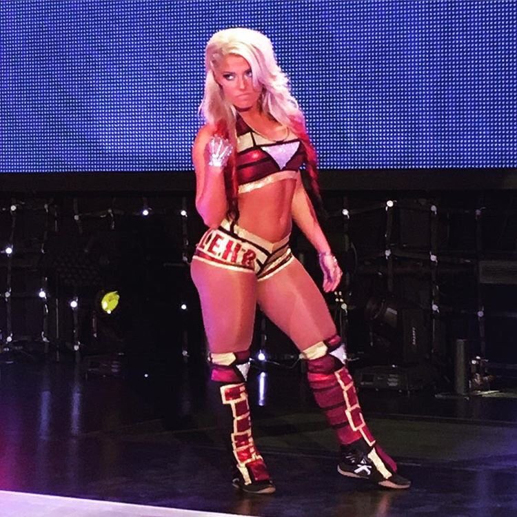 RT or like if you love Alexa Bliss' hot body and heel attitude! 