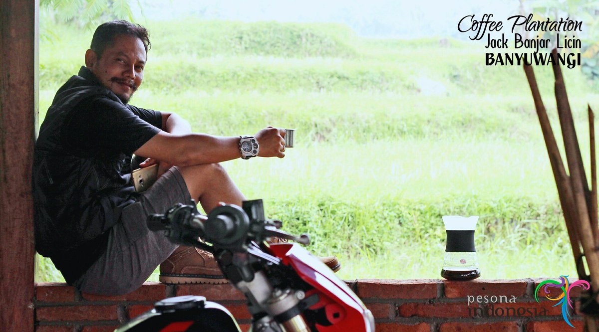 Menikmati Kopi Lokal Banyuwangi jenis rosbuta. #bcc #coffeeplantationbanjar