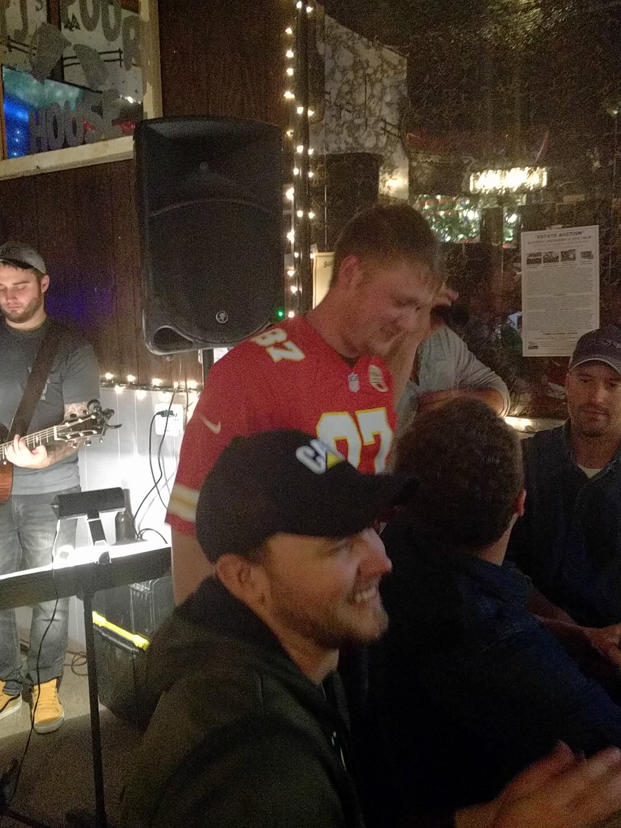 WhereTheyAtExCo's tweet photo. @Not_Montana is at TJs after making out with several Travis K posters. #WhereTheyAt https://t.co/mDc58TTfBu