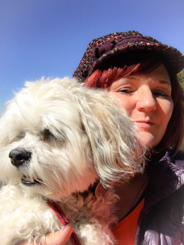 maralyn's tweet photo. @Laurie_Woodward ah, how sad! Mr. Coconut sends lots of love! https://t.co/p69CxczOlX