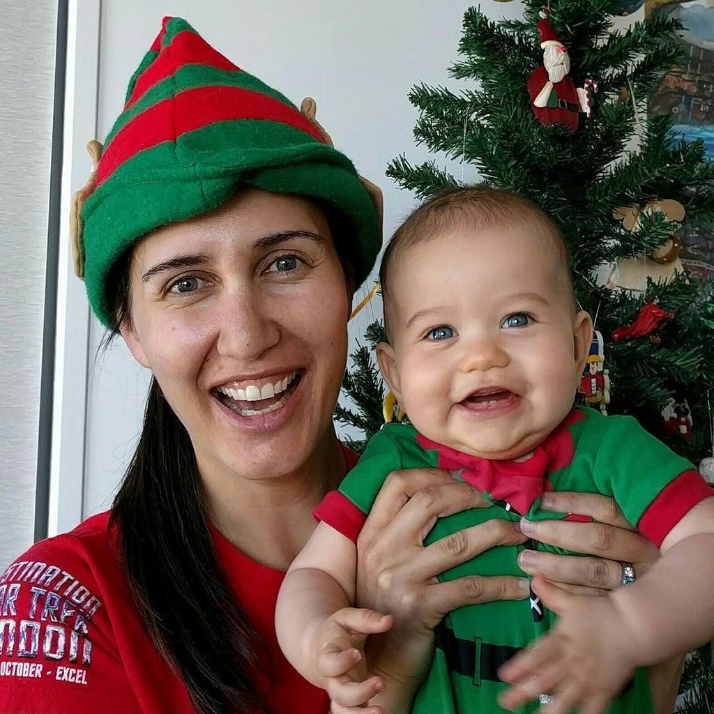 lellobot's tweet image. Hope you all had as merry a Christmas as possible with the people you love.

#firstteeth #… ift.tt/2hpLi6Z