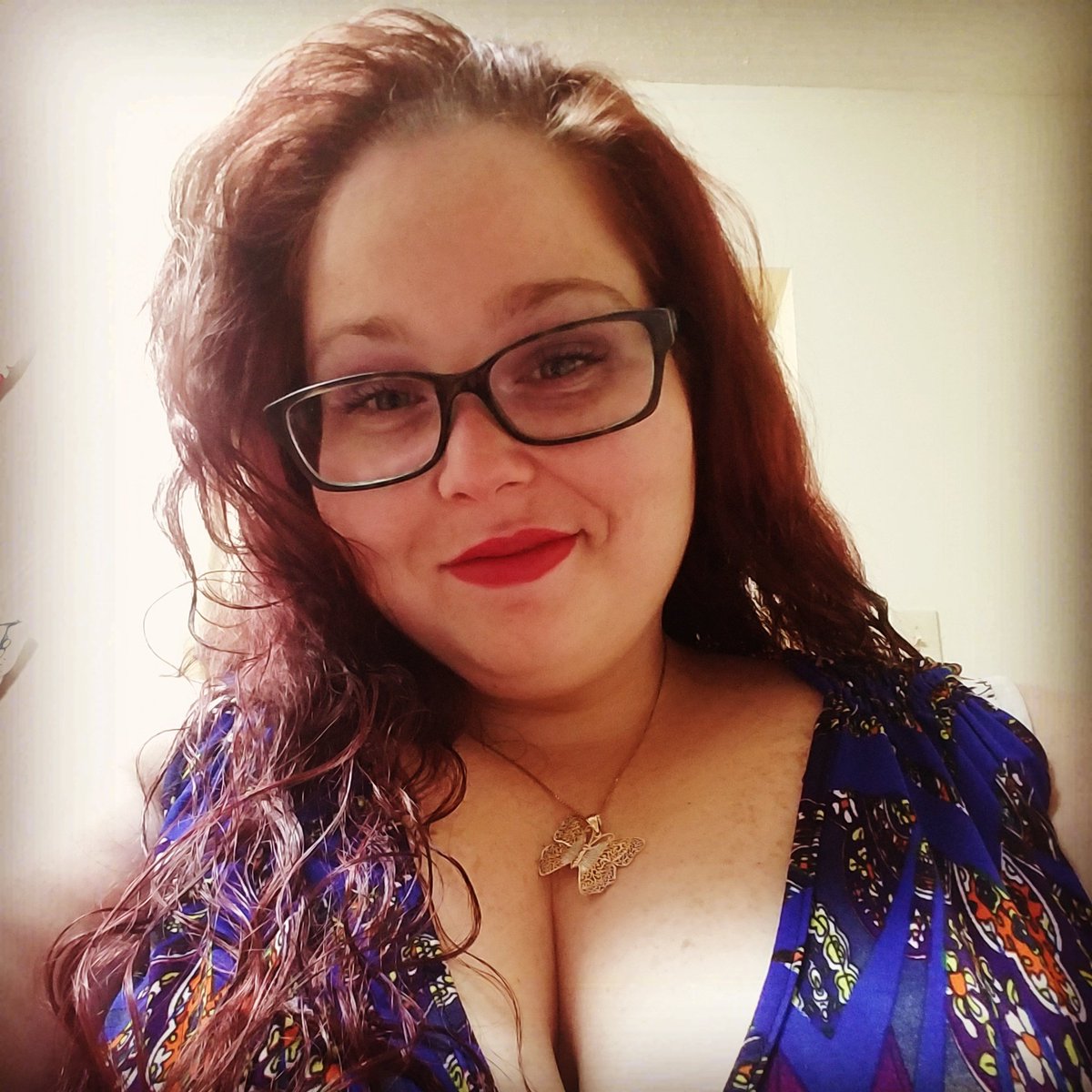 SsbbwScarlett on Twitter: "#smirk #glasses #beautiful #pawg… "