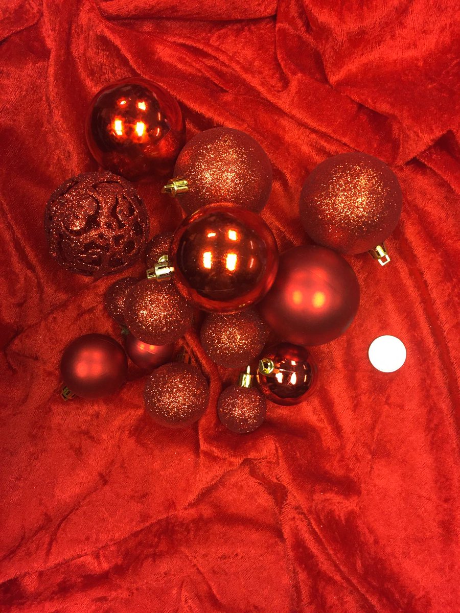 SWOOP_NL's tweet photo. Hint: Dit zijn de maten van de kerstballen:
Vul hier het antwoord in: https://t.co/mucbRzzOz2
#refurbished #iphone #kerst https://t.co/3mKqNdxfpX