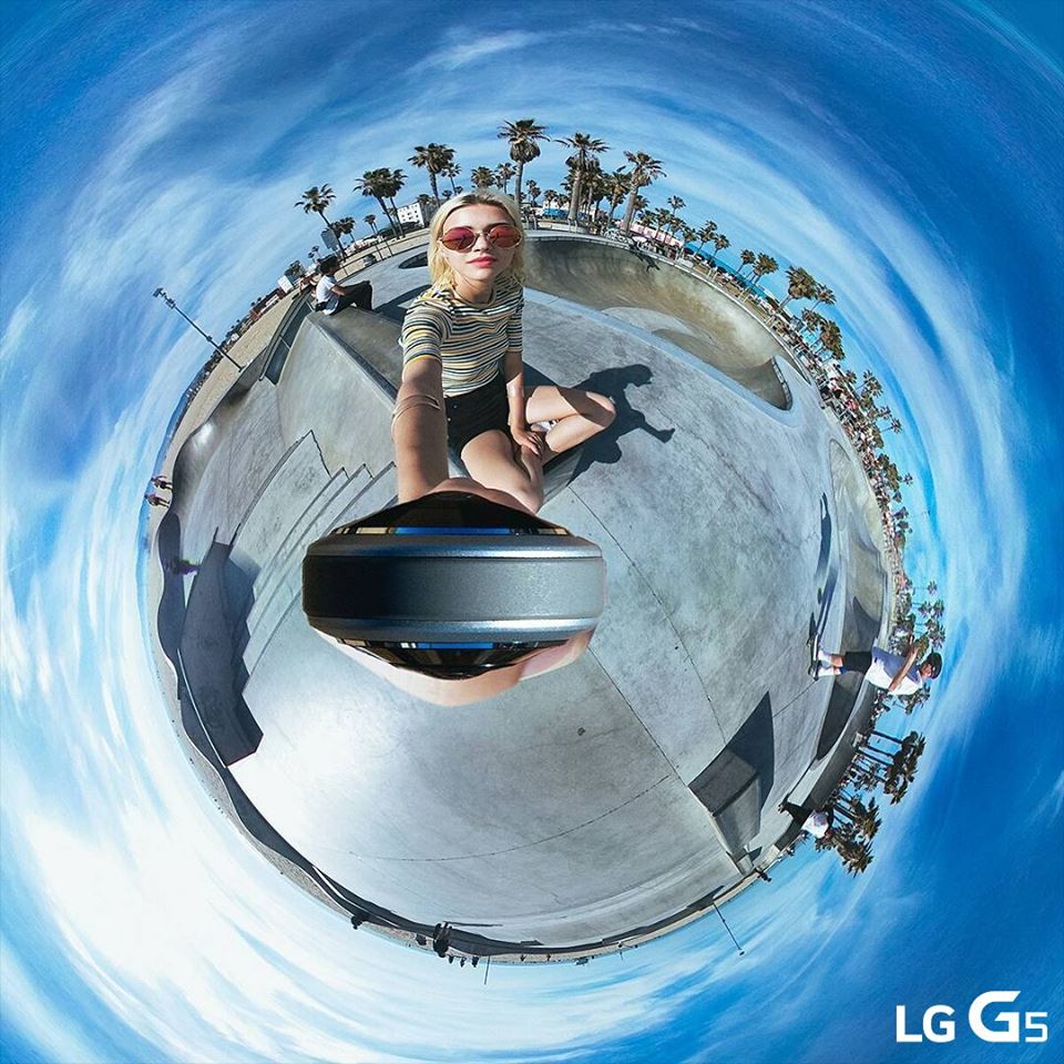 LGmobileDZ's tweet photo. Vous n’allez plus savoir où donner de la tête avec la #LG360CAM 😝 #LGG5 https://t.co/LedymdjA9c