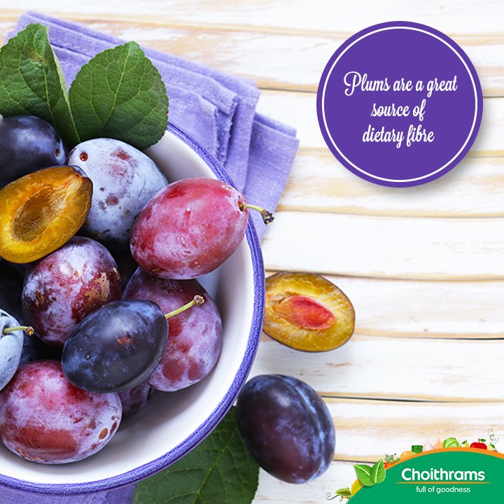 choithramsuae's tweet photo. Plums are more than just delicious! Dietary fiber helps in lowering the risk for heart diseases. #FruitADay https://t.co/U4sFbdKTJ5