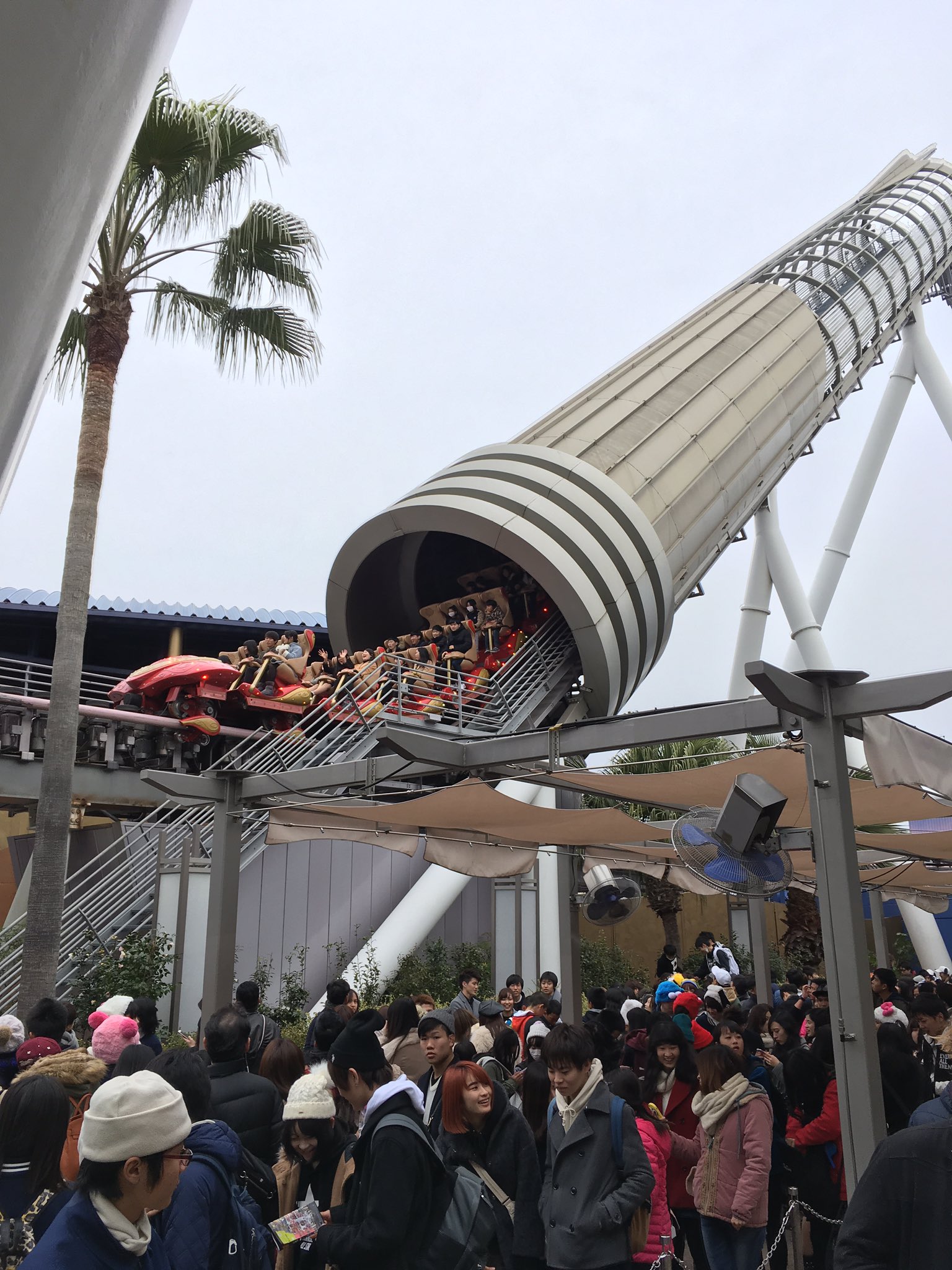 Themeparkreview Both Hollywood Dream Backdrop Are Super Fun I Actually Prefer The Backwards Version Usj Official ユニバーサル スタジオ ジャパン Usj T Co Wsbwerat1d
