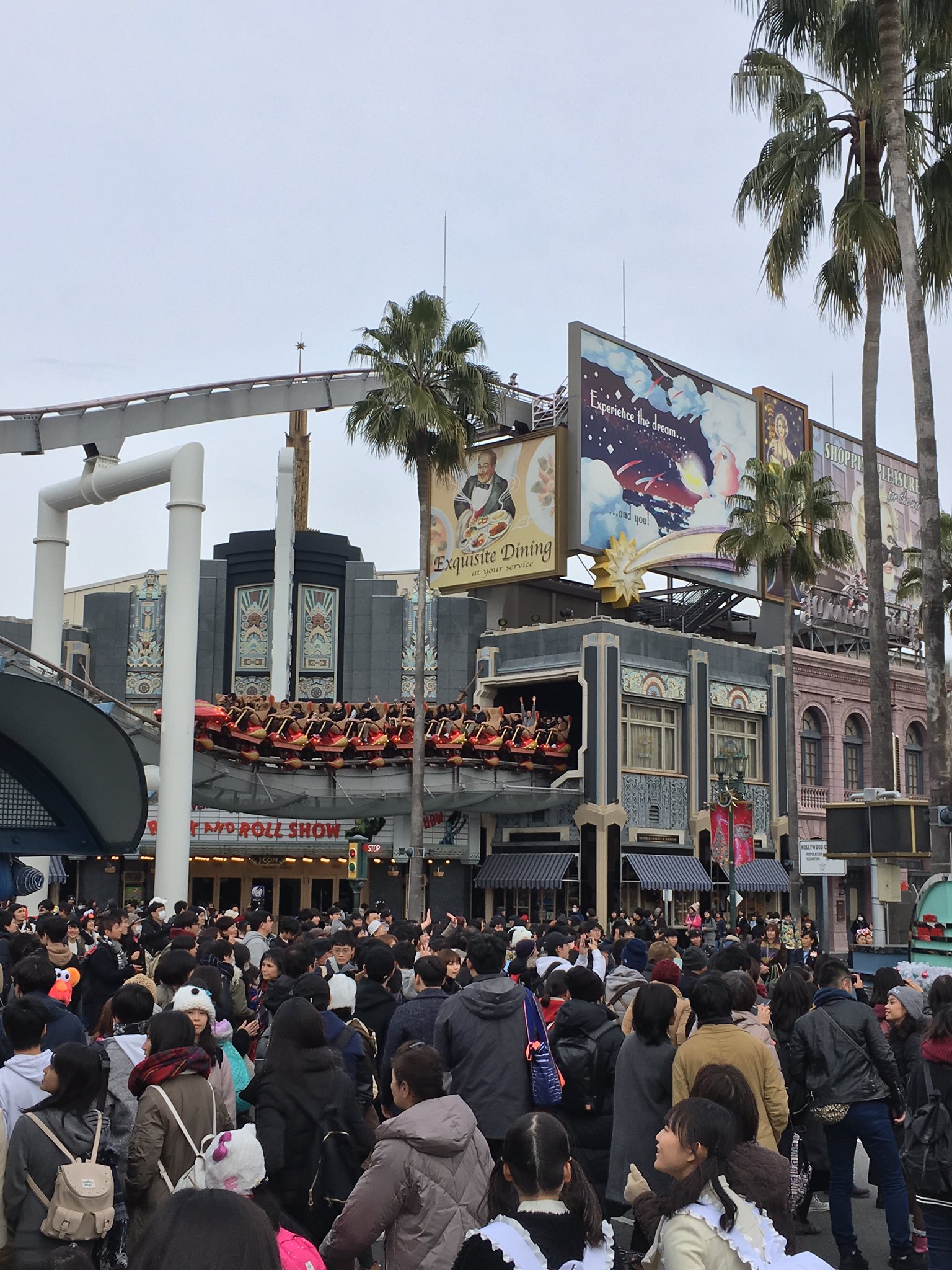 Themeparkreview Both Hollywood Dream Backdrop Are Super Fun I Actually Prefer The Backwards Version Usj Official ユニバーサル スタジオ ジャパン Usj T Co Wsbwerat1d