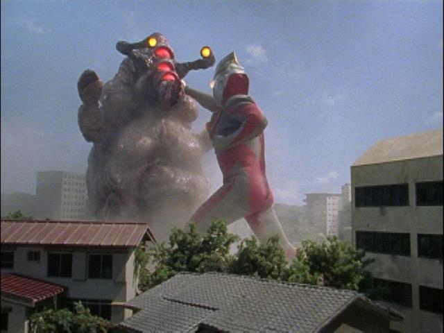 コヴァイラル 推理の絆 Otherwise 今日のウルトラマンガイア ガイアはマザーディーンツを攻撃した後 マザーディーンツを上空に持ち上げ とどめを刺した 空から謎の現象が起こった