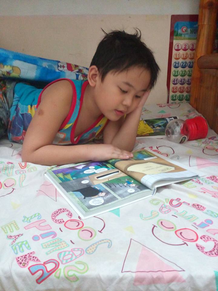 iamnina_cruz's tweet photo. This boy like @dantdm so much and love the book #Trayaurus and the Enchanted Crystal. https://t.co/OjXvDSLybm