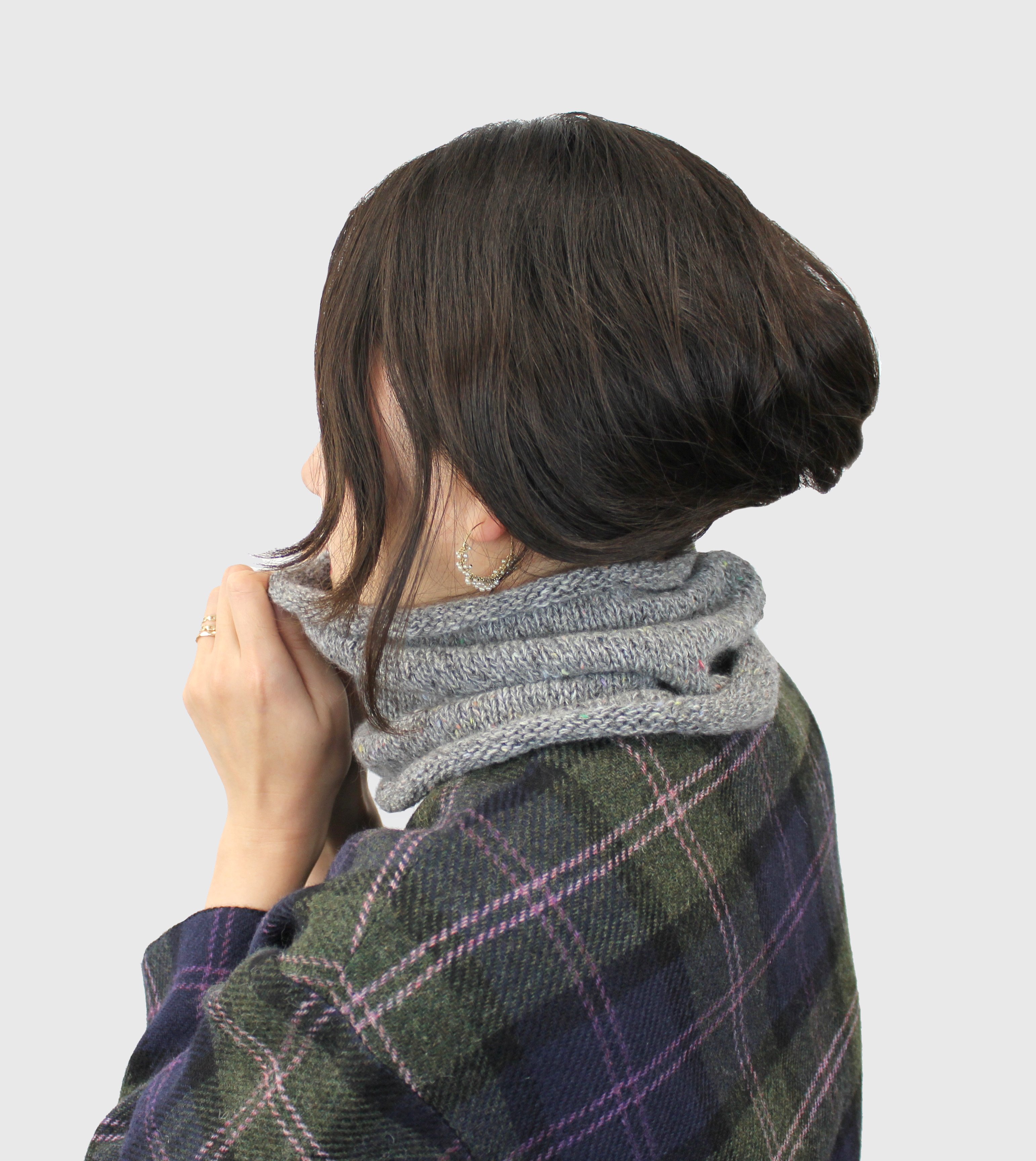 パピー ヨークツイード 帽子 スヌード 帽子の後ろにはボタンが付いており 間から結った髪をながすのがオススメのかぶり方 スヌードはコートと合わせて すっぽりと首元をあたためてくれます ヨークツイード カシミヤ100 T Co