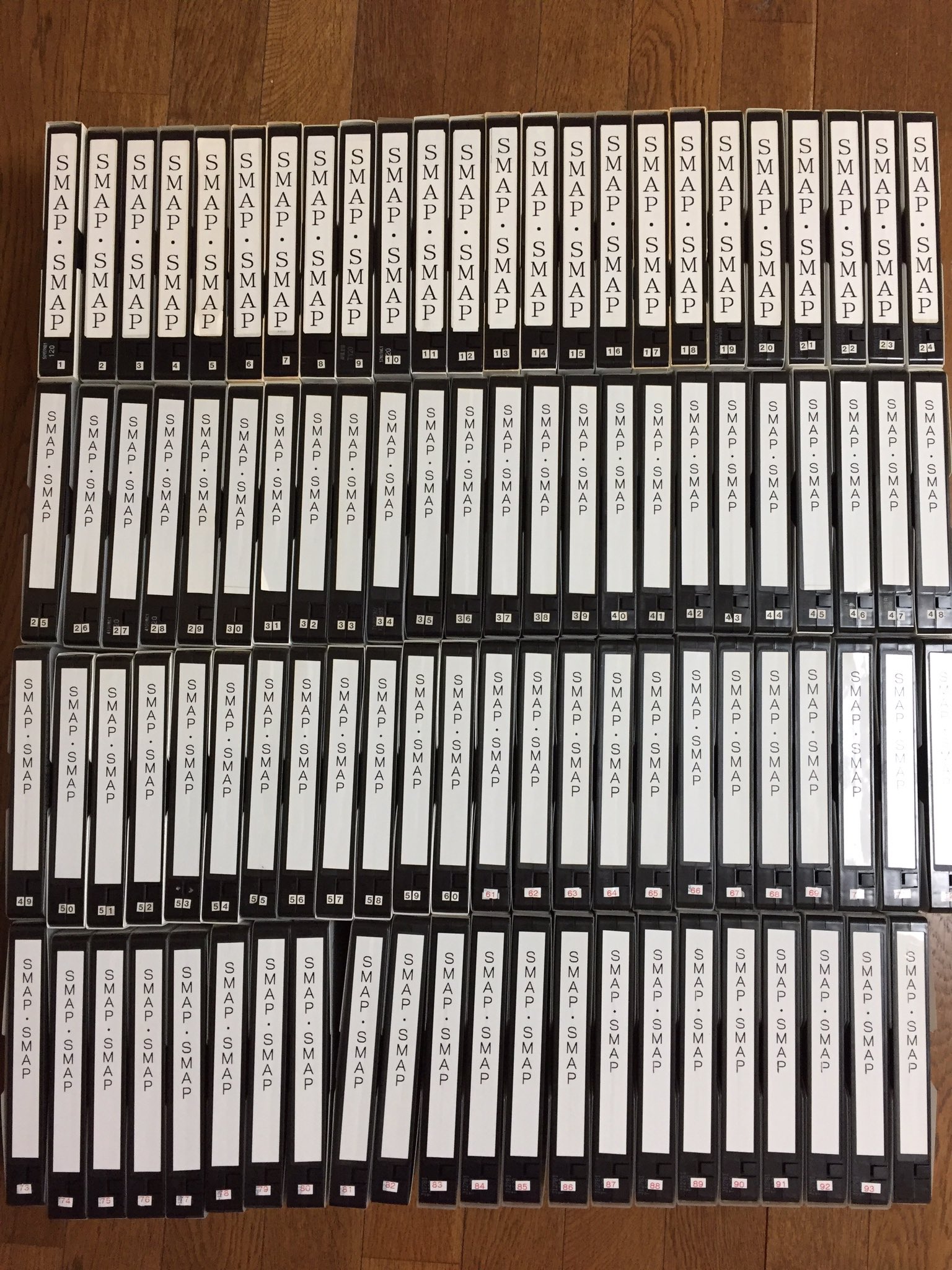 ２０年分のスマスマを録画したビデオとdvdの数が凄い 話題の画像プラス