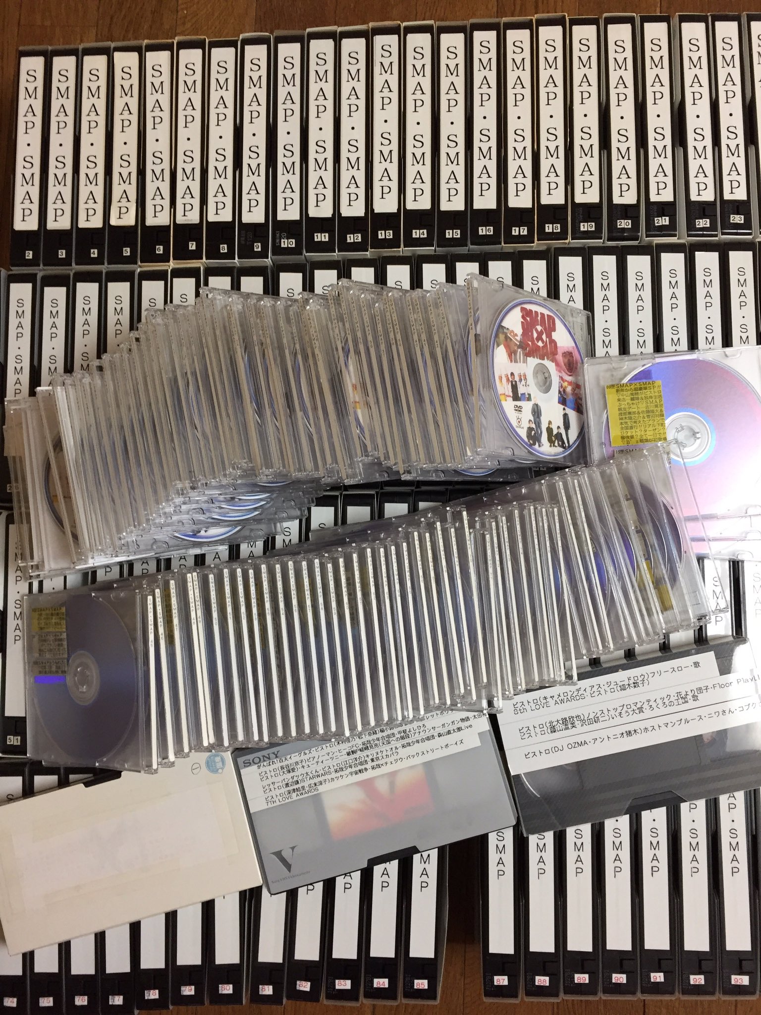 ２０年分のスマスマを録画したビデオとdvdの数が凄い 話題の画像プラス
