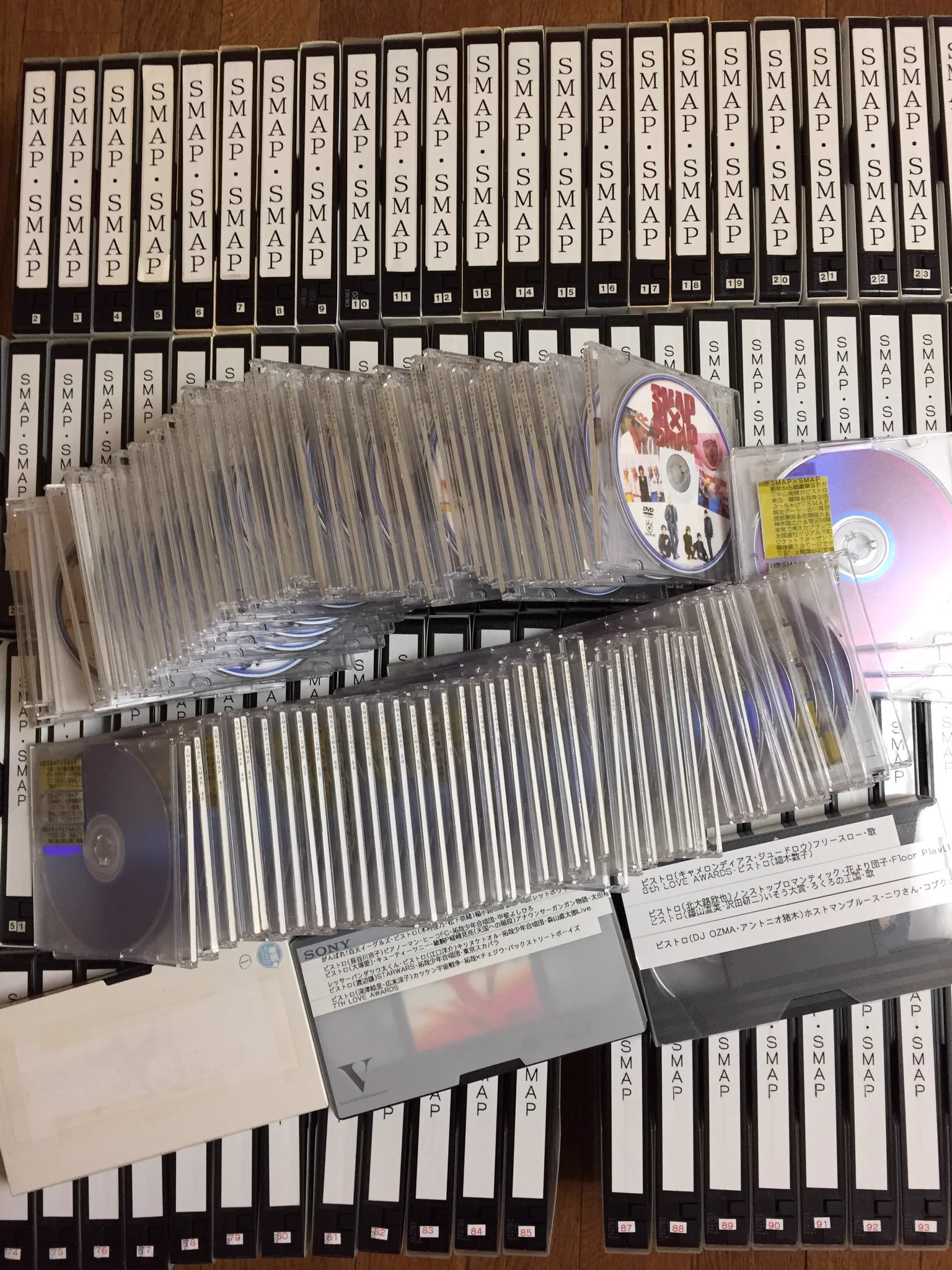 ２０年分のスマスマを録画したビデオとDVDの数が凄いｗｗ