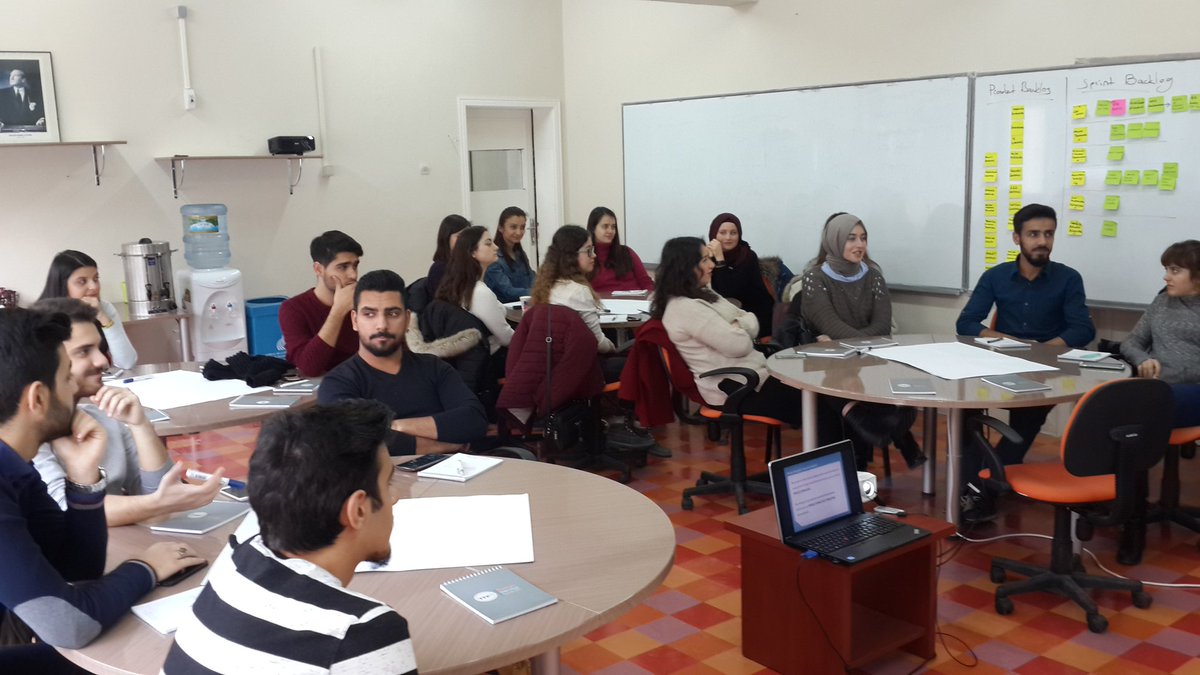 Trakya_TTO's tweet photo. Mühendislik ve sosyal bilim öğrencilerinin katılımıyla Proje Döngüsü Yönetimi Eğitimimiz başladı. https://t.co/sBykjNCKPn