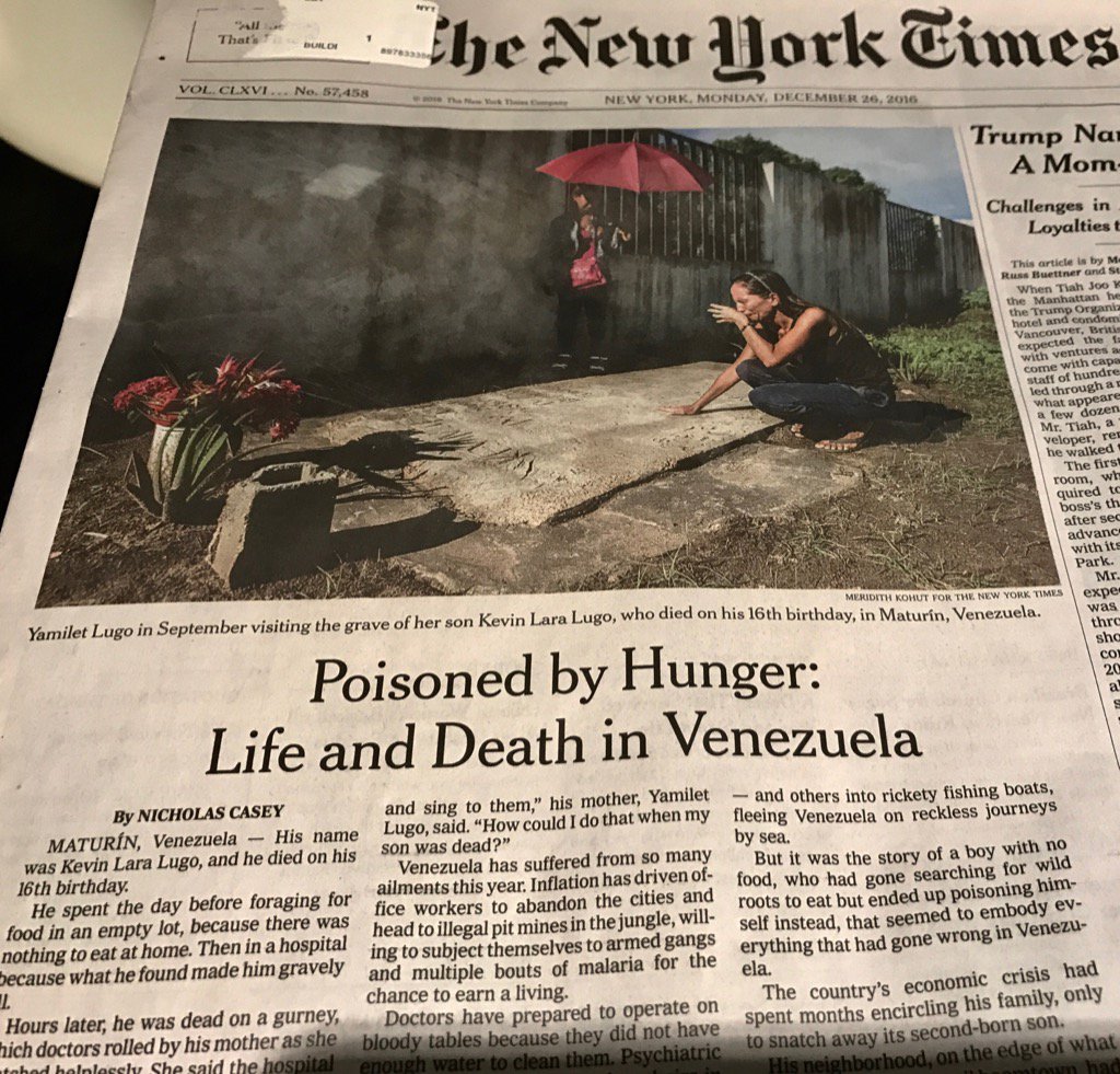 VzlaGuerrilla's tweet image. RT Diego_Arria: Muchacho envenenado por el Hambre.Vida y Muerte en Venezuela&quot;El mundo parece reaccionar más fuerte…