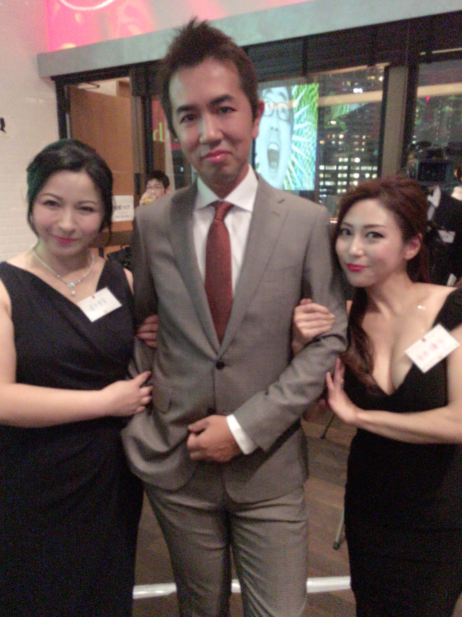 TW Pornstars - 白木優子 YukoShiraki. Twitter.  デビューしてからずっとお世話になっているマドンナさん、専属4周年！ありがとうございます❣️ 5周年に向けて来年. 1:56 PM - 26 Dec  2016